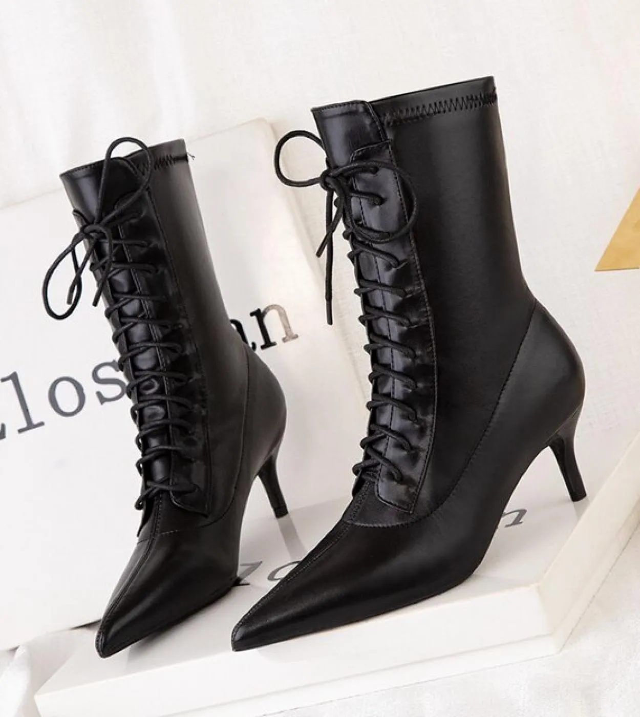 Nuovi stivali Donna Autunno Inverno Moda Stivaletti con punta a punta Stivaletti con lacci Chelsea Stivaletti con tacco alto Sti